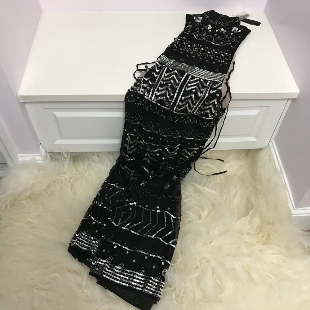 Bebe LACE UP SIDE GOWN - Picture 3 of 8